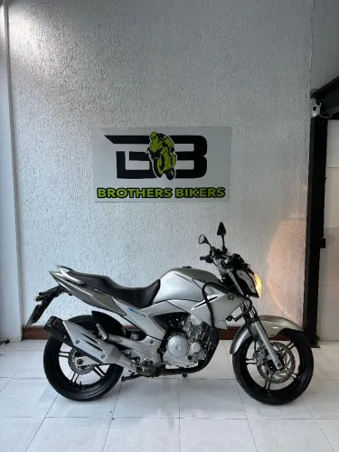YAMAHA FAZER 250 BLUEFLEX