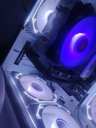 Placa de Vídeo RX 550 4GB GDDR5 - Funcionando 100%