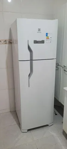 Geladeira Electrolux Frost Free 371L DFN41 - Apenas 2 Meses de Uso + Nota Fiscal!