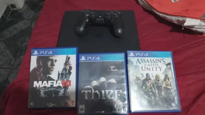 Playstation 4 slim 1TB
