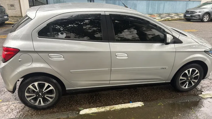 Chevrolet Onix Hatch LTZ 1.4 8V Flex Power Mec. 4P 2014