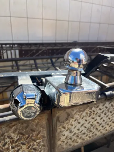 Vende-se reboque em ótimo estado.