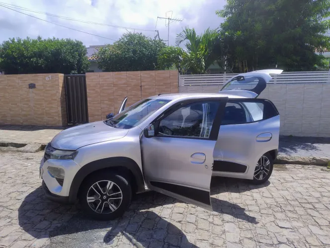 Renault Kwid Intense 1.0 Flex 12V 5P Mec. 2023