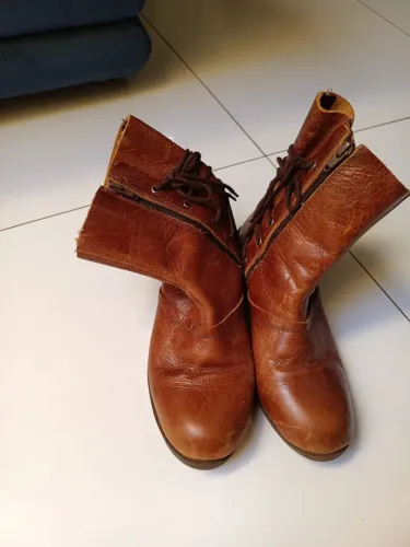 Botas de couro femininas