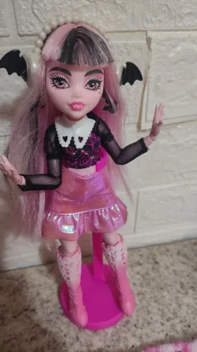 Monster high draculaura g3 ss2 ler descrição