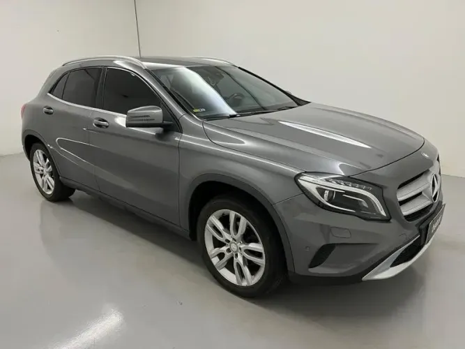 Mercedes-Benz GLA 200 Adv. 1.6/1.6 TB 16V Flex Aut. 2016