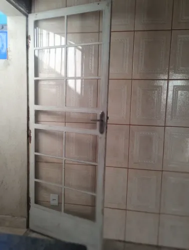 JANELAS, PORTAS, PIA E MESA