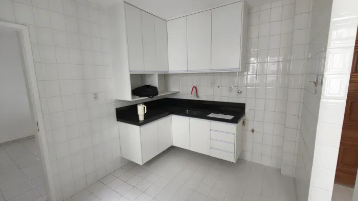 VENDO Bancada de granito + Armários