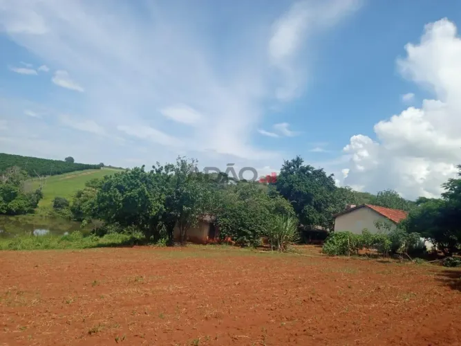 Chacara INCRIVEL 25km de Goiania