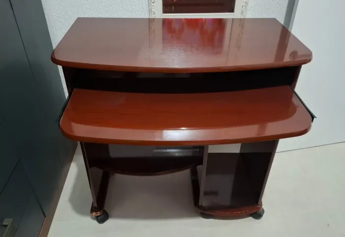 ESCRIVANINHA MDF MOGNO 70 REAIS