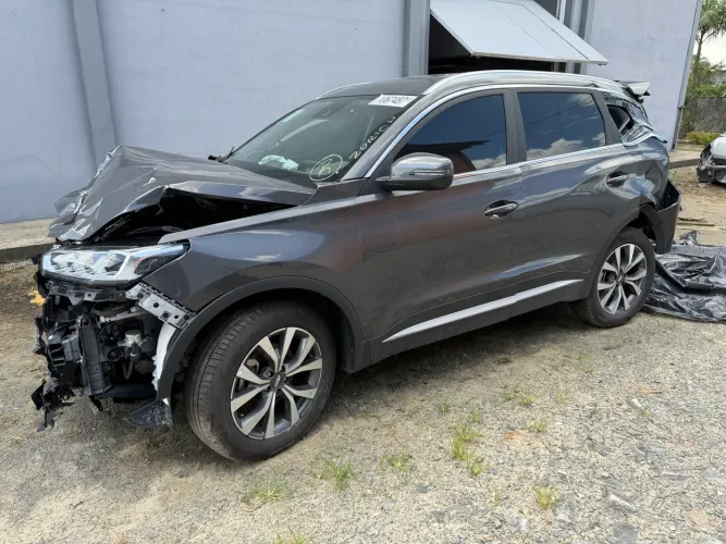 Sucata Chery Tiggo 8 batida peças usadas