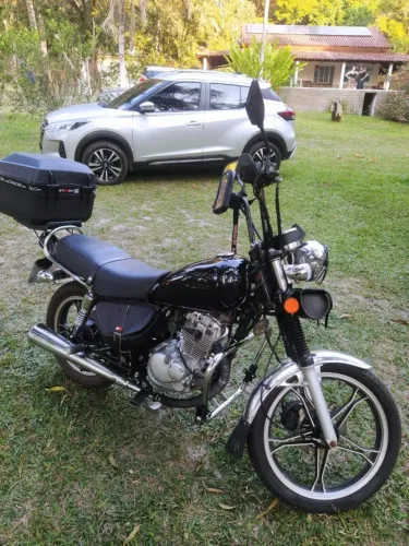 Moto Suzuki Intruder 125 26.000KM