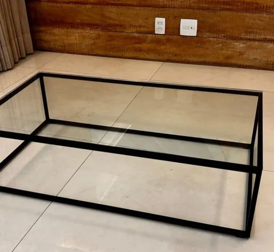 Mesa de centro de vidro 