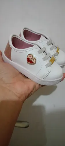 Sapatinho número 20 valor 50$