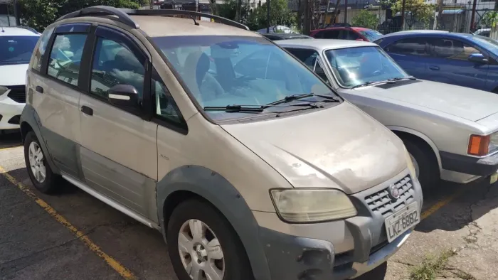 Fiat Idea Adv./ Adv.lock.dualogic 1.8 Flex 5P 2010