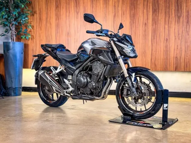 HONDA CB 500F 2023