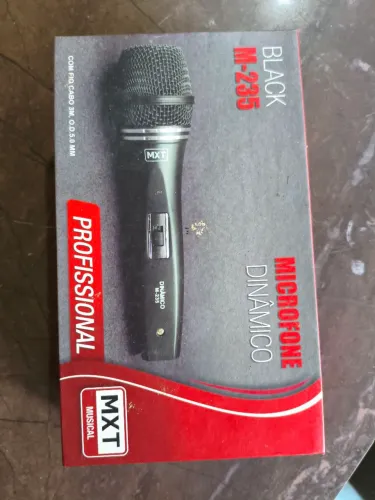Microfone dinâmico profissional