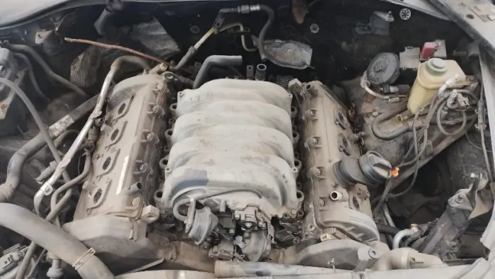 SUCATA BAIXADA TOUAREG 2004 V8 BLINDADA PEÇAS OU INTEIRA