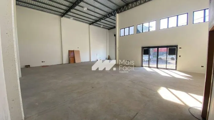 Barracão para alugar, 203 m² por R$ 7.000,00/mês - Parque Industrial Bandeirantes - Maring