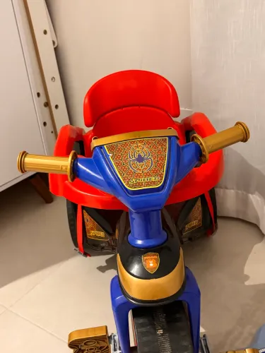 Triciclo infantil