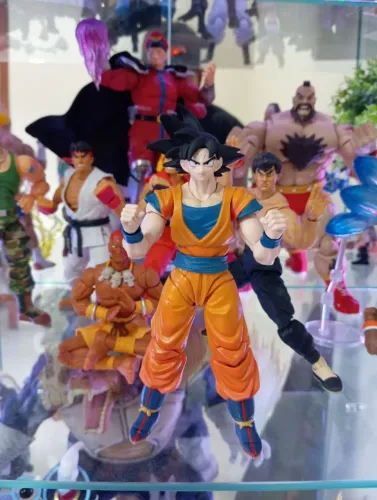 Goku super hero com traje saga Majin Boo sh figuarts