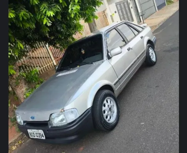 Ford Escort Guarujá 1.8 4P 1991