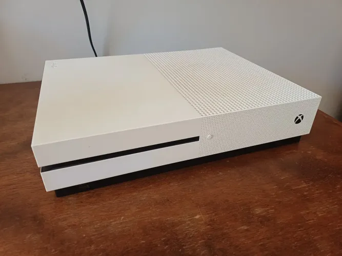 Xbox One S - 350gb