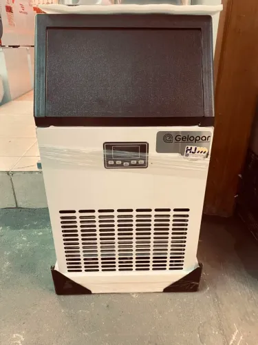 NZ. Máquina de gelo 40 kg Gelopar