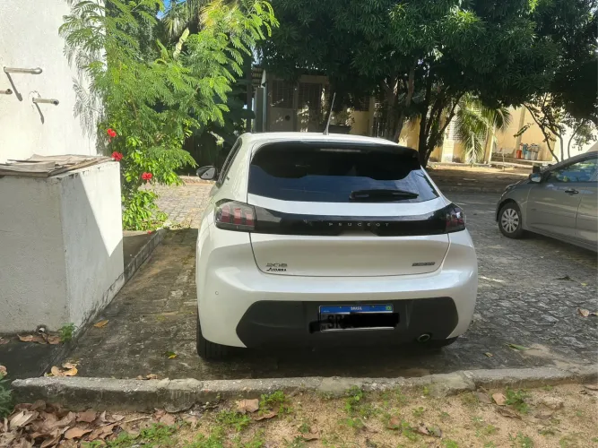 Peugeot 208 Style 1.0 Turbo Flex 5P Aut. 2024