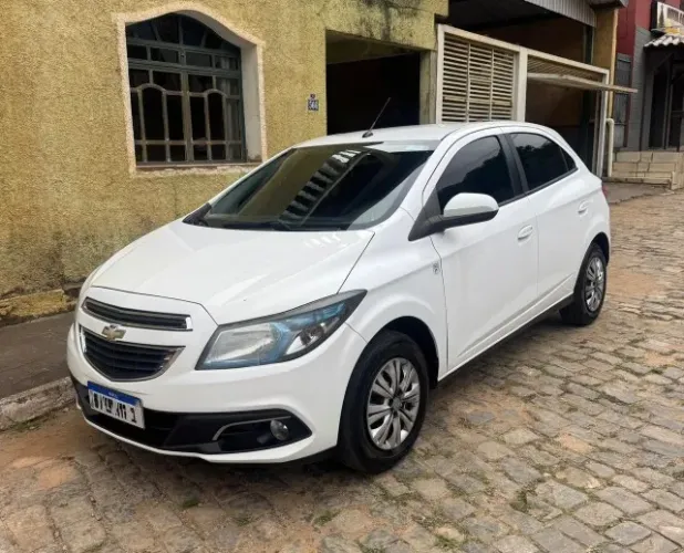 Chevrolet Onix Hatch LT 1.4 8V Flex Power Mec. 4P 2013