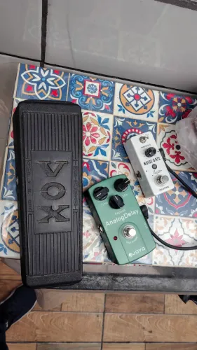 Pedais de guitarra