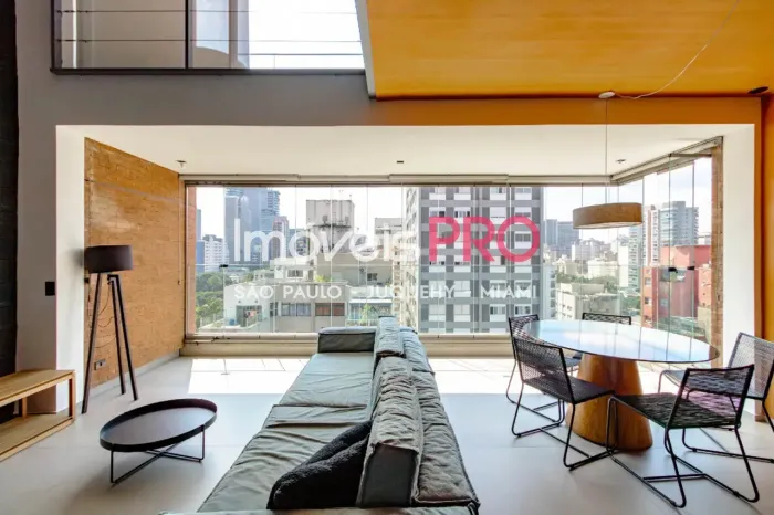 Duplex de 2020, mobiliado, 1 suíte, lavabo, 1 vaga e depósito em Pinheiros