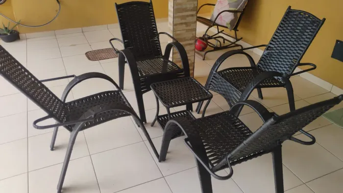 Conjunto Fixo 5 peças cadeiras