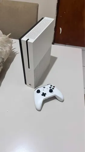 XBOX ONE S A VENDA 512gb