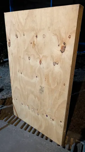Engradado para transporte de TV