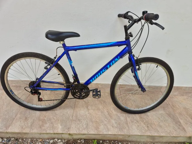 Vendo bicicleta,semi nova Aro 29