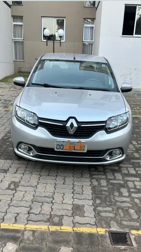 Renault Logan Dynamique Hi-flex 1.6 8V 4P 2015