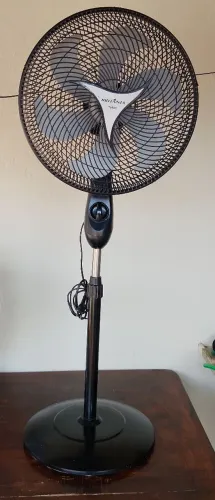 Vendo ventilador Britânia coluna 40 cm promoção por apenas 165,00