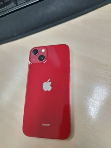 iPhone 13 128GB RED - Excelente estado - Bateria 86% - Conservado
