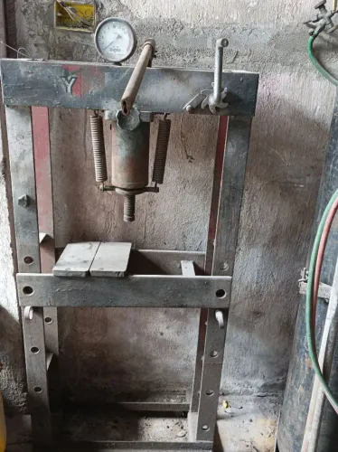 Prensa Hidráulica 15 Toneladas Marca Skay