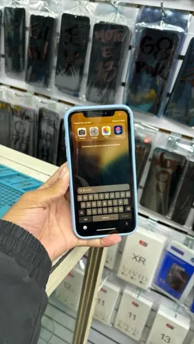 iPhone XR  64GB bateria 100% tela ok  obs: descrição