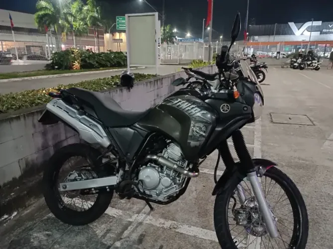 Yamaha TENERE 250 2012 Cinza - Muito Conservada (Preço de Fipe)