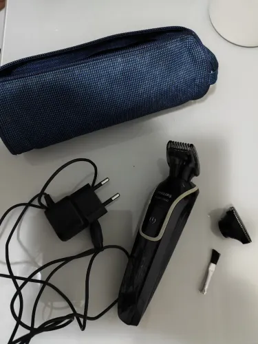 Máquina de aparar barba