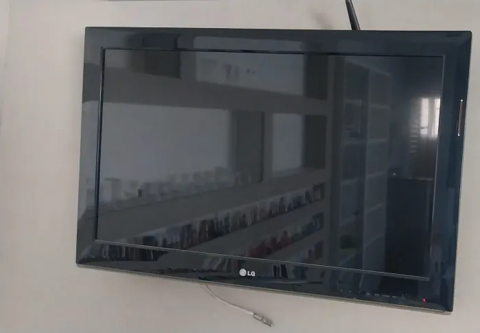 Tv. LG.  32 pol