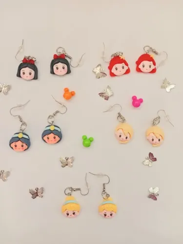 Brincos Infantis de Princesas- Vários modelos- Coisas da KK