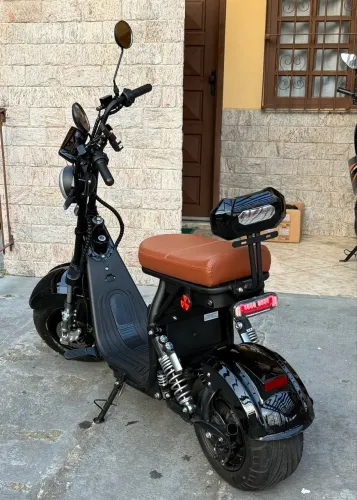 Scooter elétrica X11 Moto Chefe semi nova 