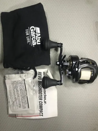 Carretilha Abu garcia REV3 Big Shooter Compact manivela esquerda