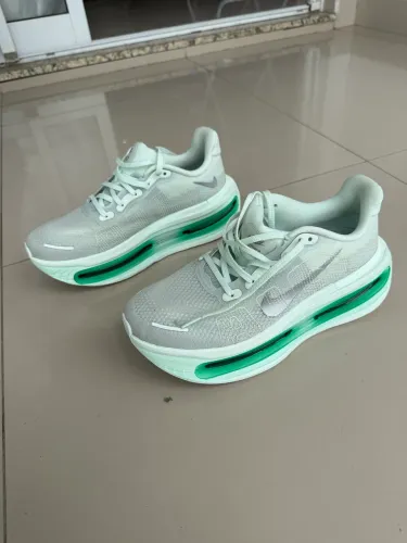 Vomero premium Nike - 38