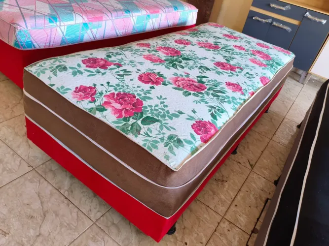 Cama de solteiro nova