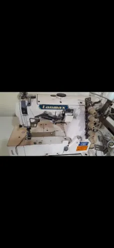 Vendo uma overloque ponto cadeia uma Galoneira
